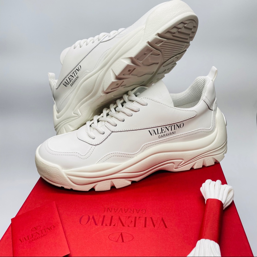Brand NEW VALENTINO GUMBOY CALFSKIN SNEAKERS EU 38